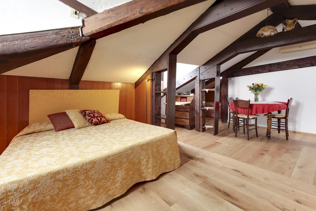 Ca' Badoer Attic Apartment Venice Exterior photo